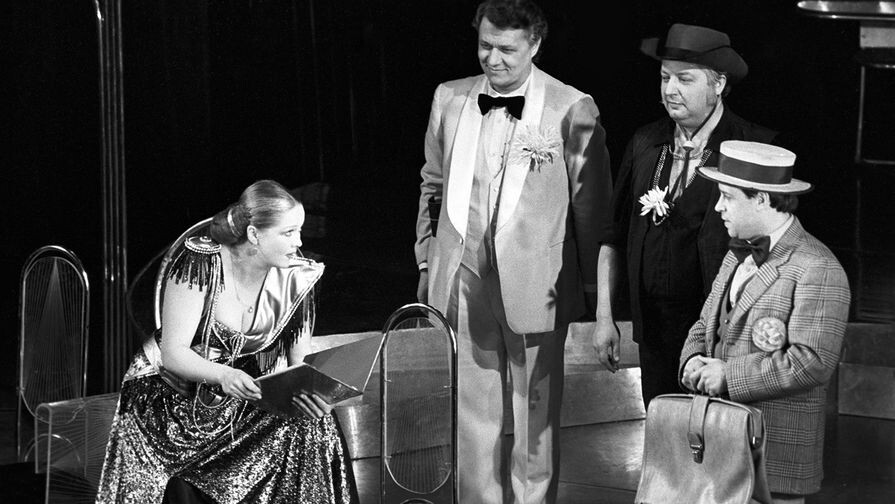 Наталья Гундарева, Игорь Охлупин, Виталий Варганов, Владимир Ильин в спектакле «Агент-00»