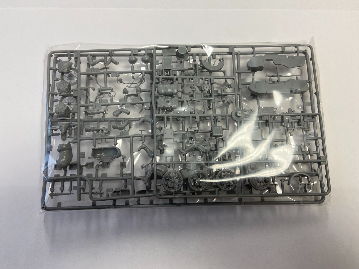 Сборная модель германского тяжёлого мотоцикла с коляской и экипажем BMW R-12. Масштаб: 1/35. производитель: "Звезда". Фото из личного архива автора © 2025 год. Листайте вправо 👉 чтобы увидеть больше