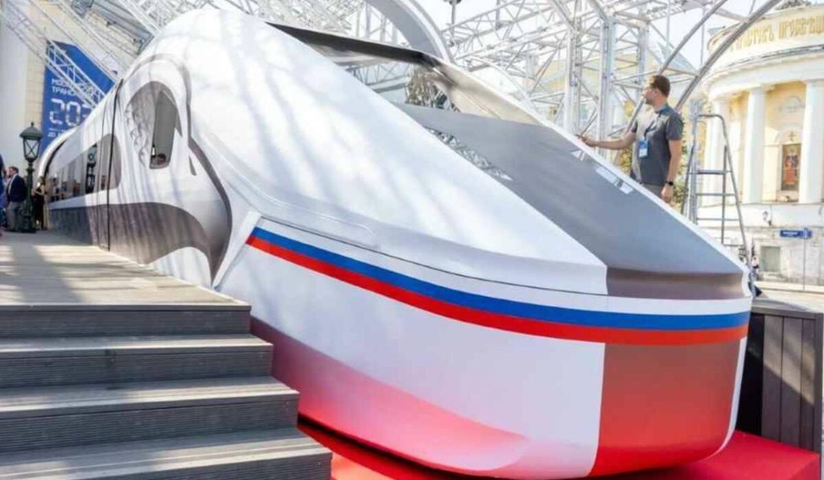     Поезд. Источник: spb.kp.ru Автор фото: Пресс-служба РЖД