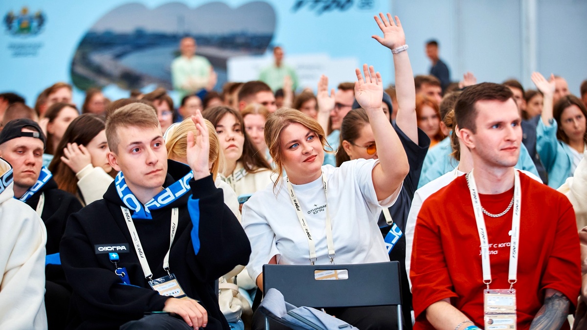    «УТРО» возможностей: молодёжь Югры работает на тематических площадках форума в Тюмени