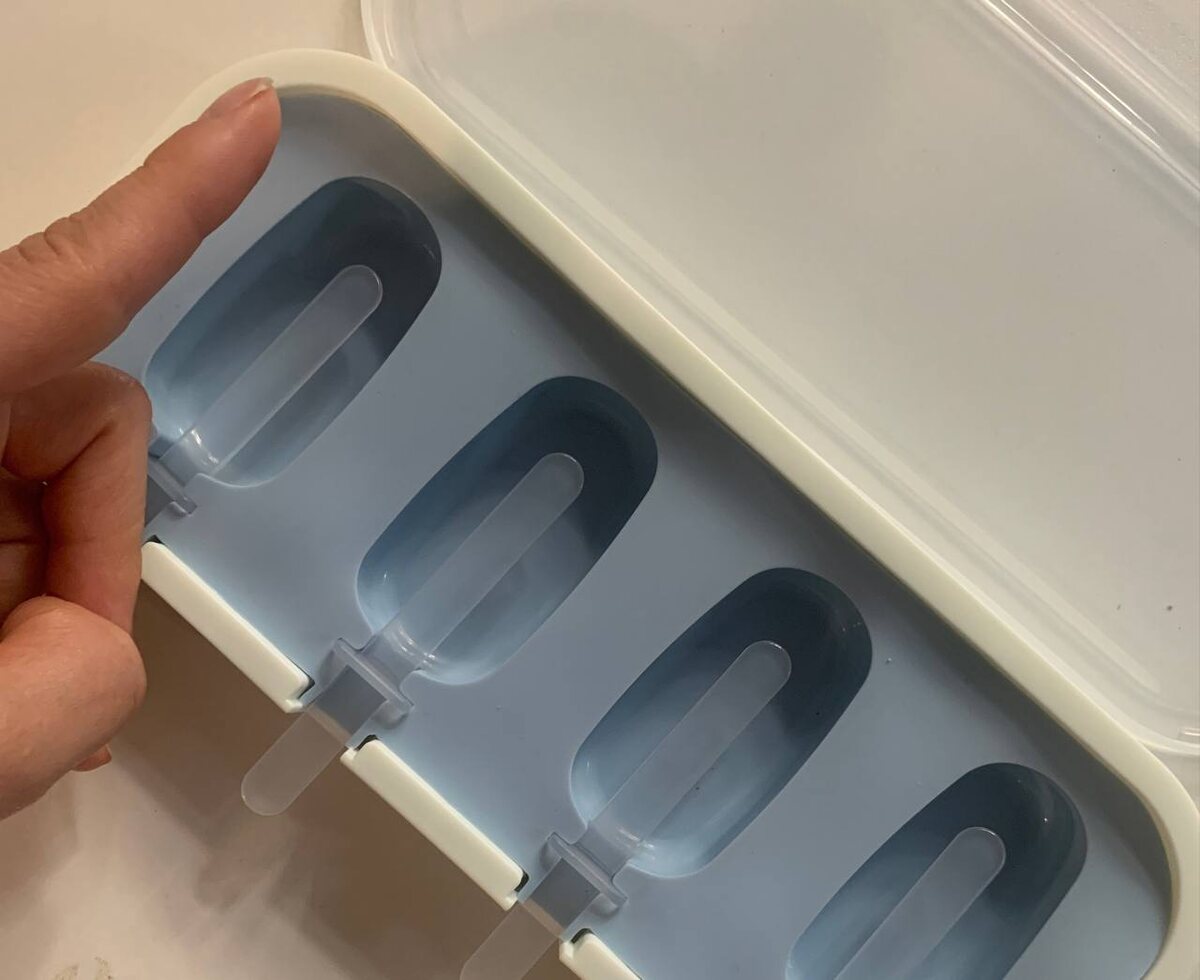 Заказала новые формочки для мороженного🍦Хотела прям малышей, чтобы было удобно в руке держать. Ребенок оценил :) 