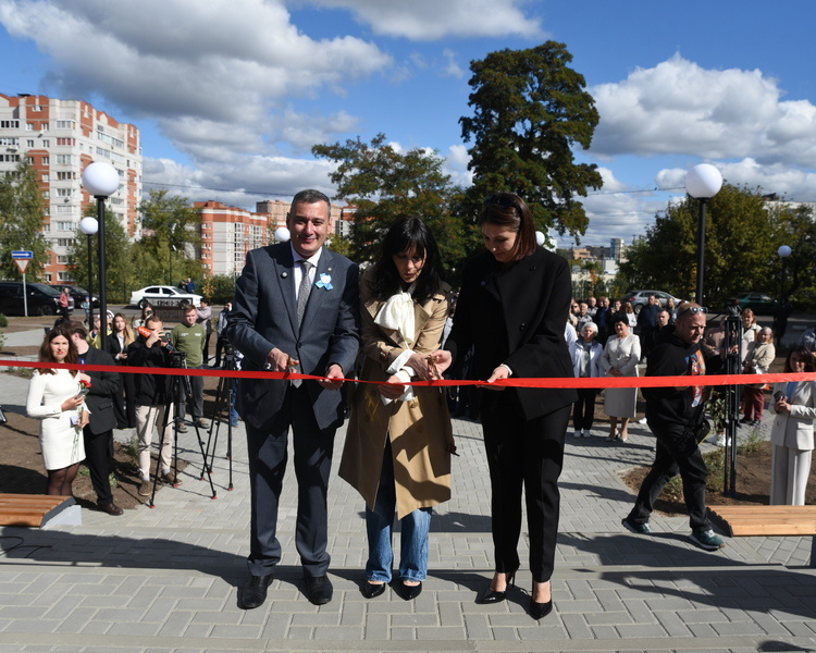     В Курске открыли сквер имени Героя России Артура Лапшина