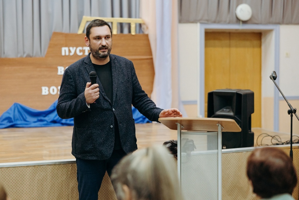 Тверской депутат Максим Жирков представил своим избирателям проект стадиона