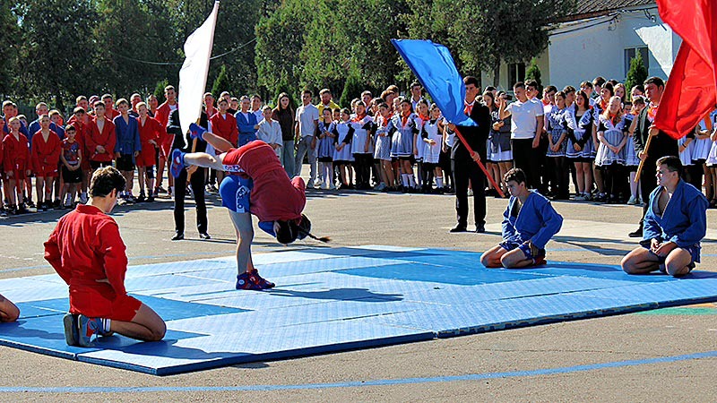    В школе - турнир по самбо памяти А. И. Пахайло