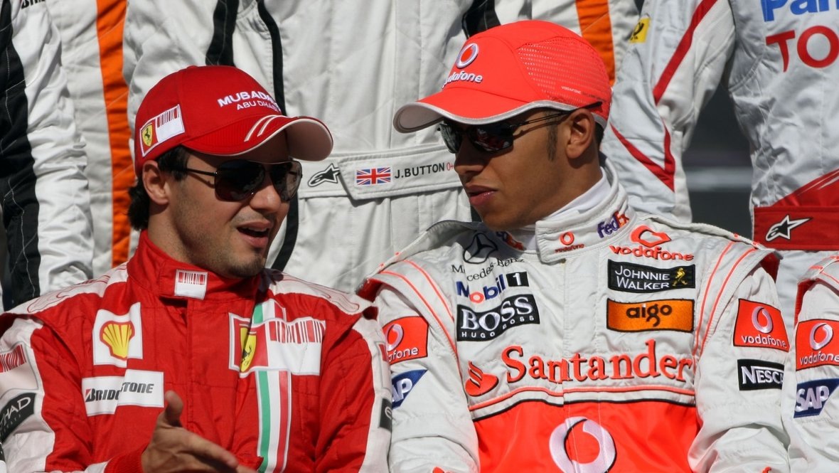    Фелипе Масса и Льюис Хэмилтон в 2009 году. Global Look Press