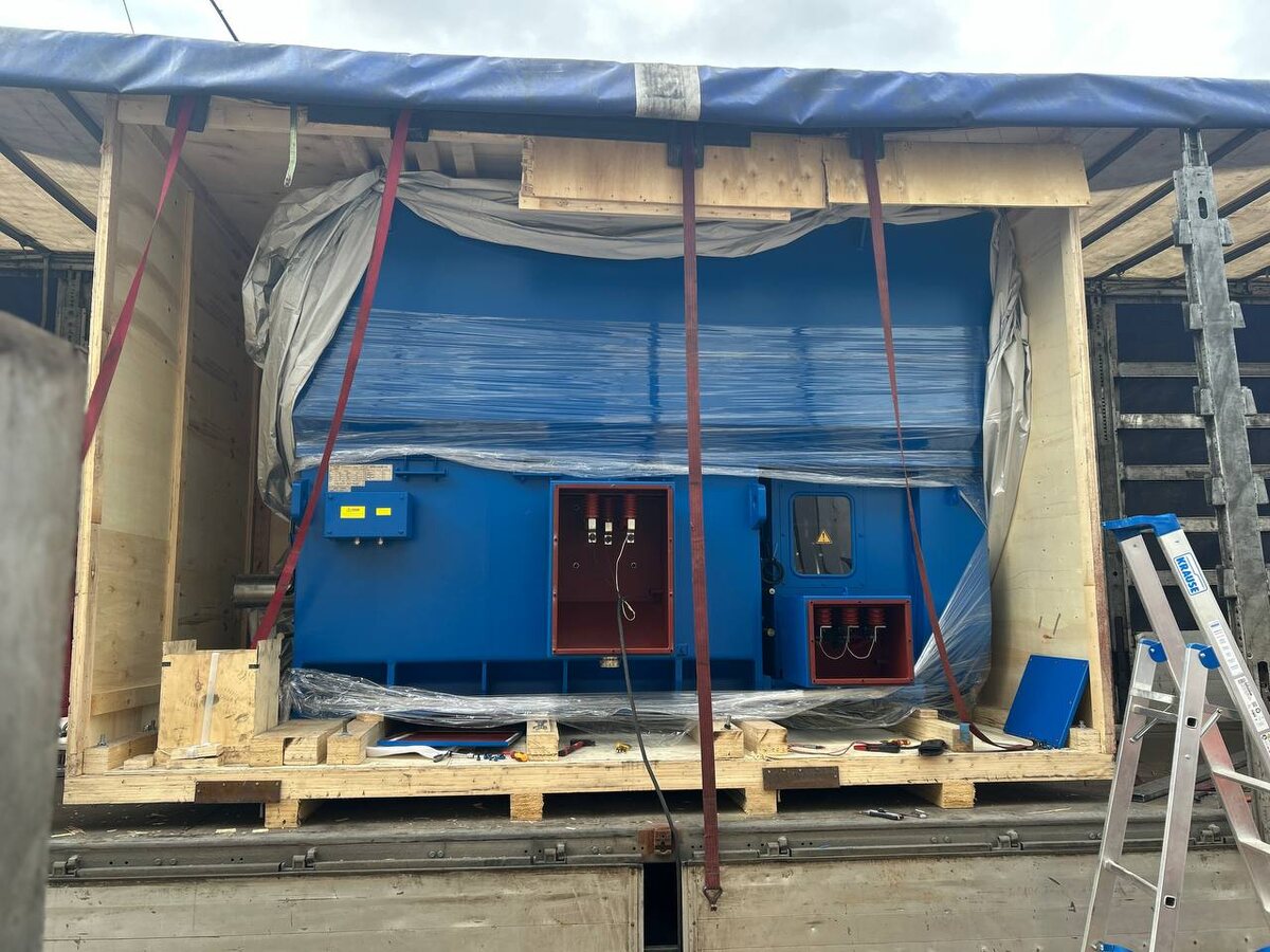 Асинхронный электродвигатель мощностью 2 300 кВТ 