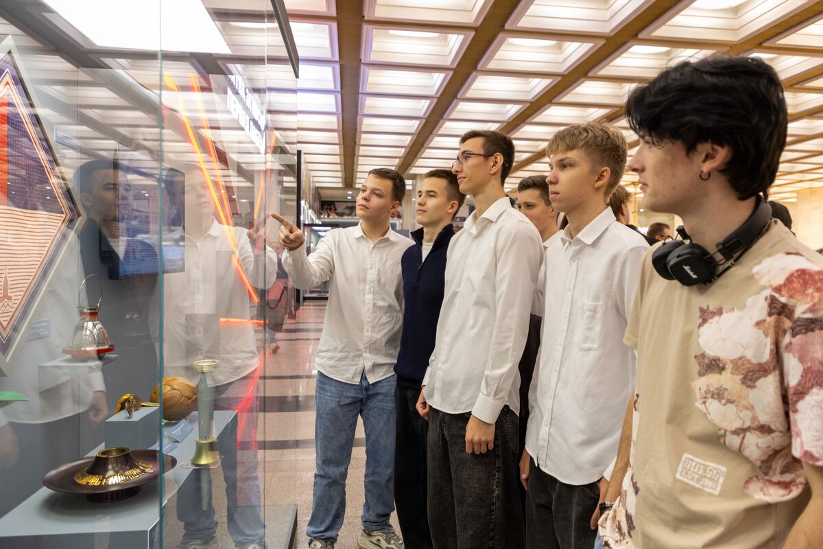    Выставка «80 лет под знаком Победы» в Музее Победы показала более 200 экспонатов