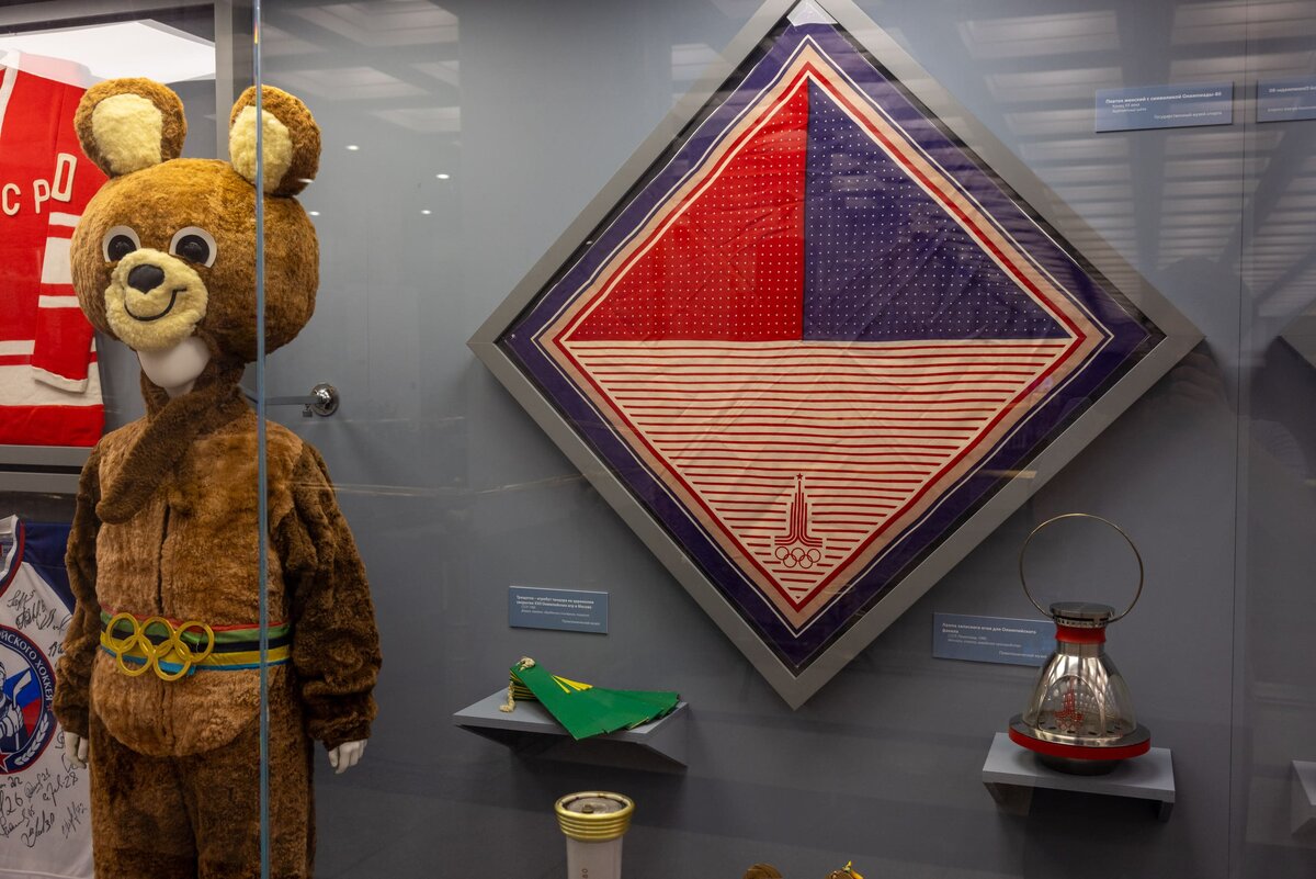    Выставка «80 лет под знаком Победы» в Музее Победы показала более 200 экспонатов