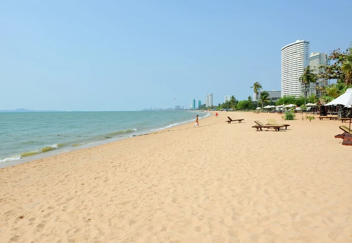 Таиланд, Паттайя, пляж Джомтьен: описание и особенности, что интересного для туристов, советы отдыхающим.