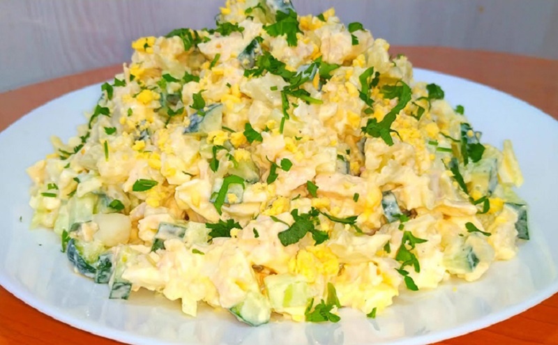 Царский салат с курицей и цветной капустой: вкус, который удивит каждого