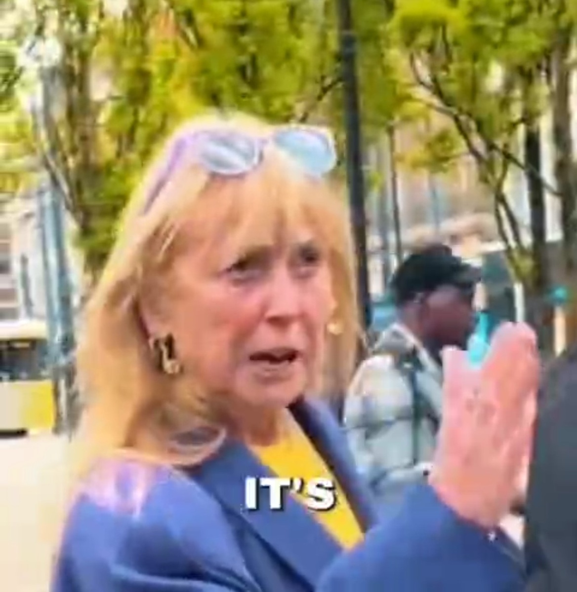 Скриншот с видеозаписи