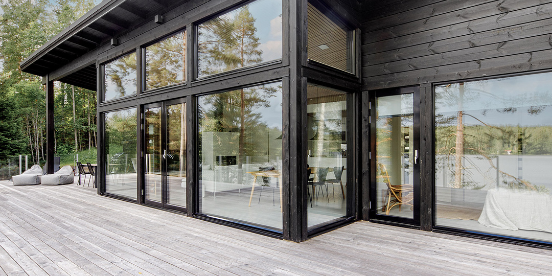 Панорамные окна в частном доме: красота, за которую придется побороться. Мой честный разбор.