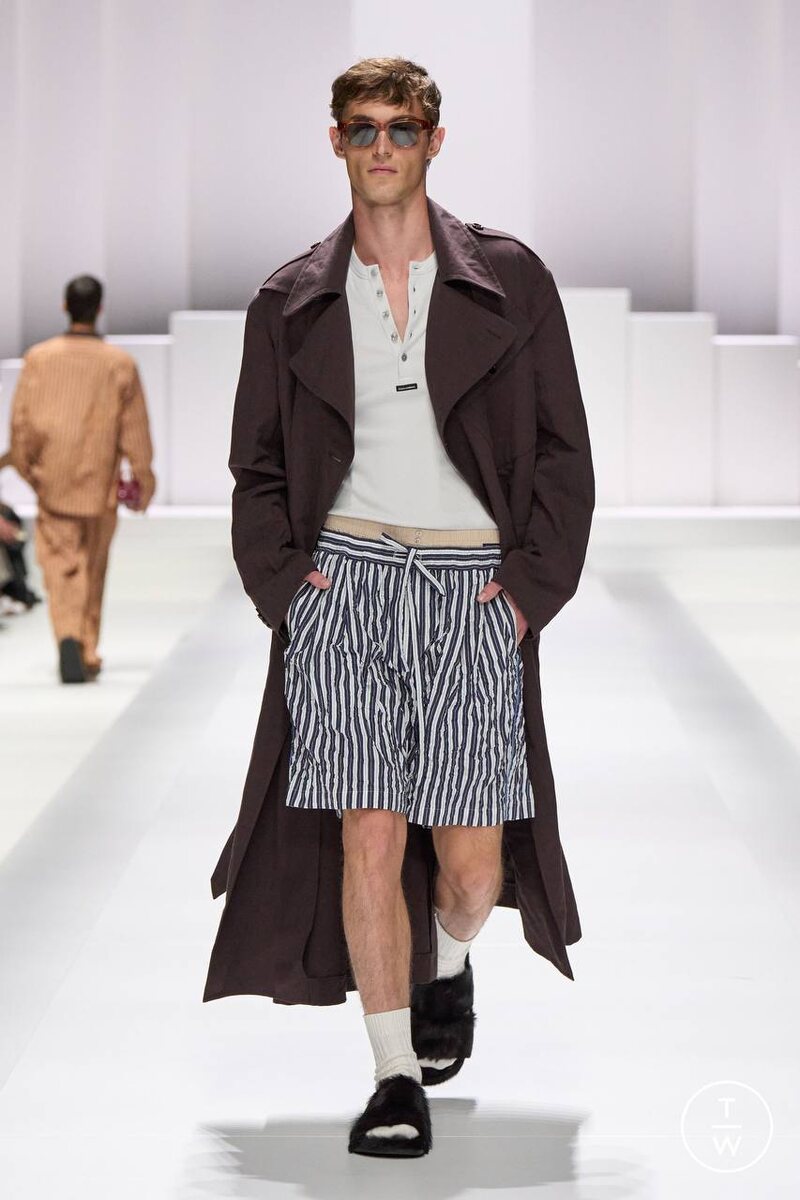 Вот о каких образах на показах я говорю. Вот она - новая форма эстетики.