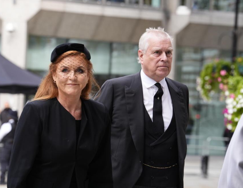 На церемонии прощания с герцогиней Кентской