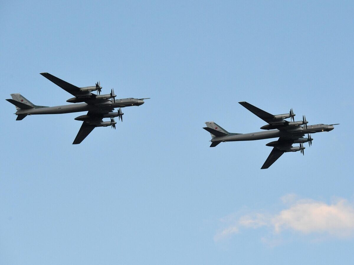    Стратегические бомбардировщики-ракетоносцы Ту-95МС ВКС России© Sputnik / Виктор Толочко