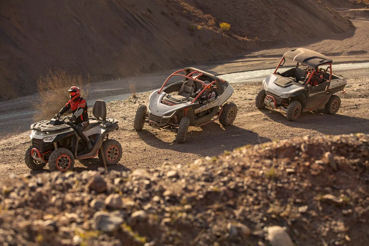 Режим 2WD отлично подойдет для движения по проселочным дорогам и дорогам с твердым покрытием