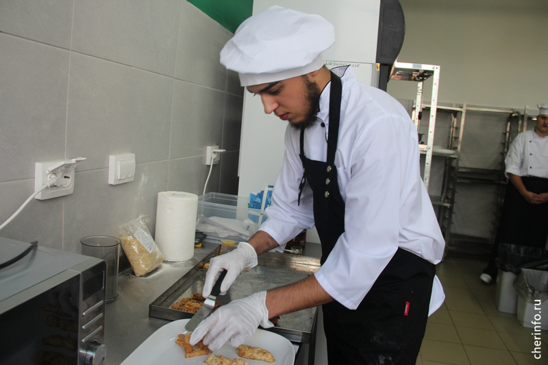    Областной конкурс профмастерства "Череповец на волне" прошел в мастерских многопрофильного колледж