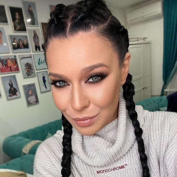     Ёлка озвучит инопланетянку в фильме о Фиксиках