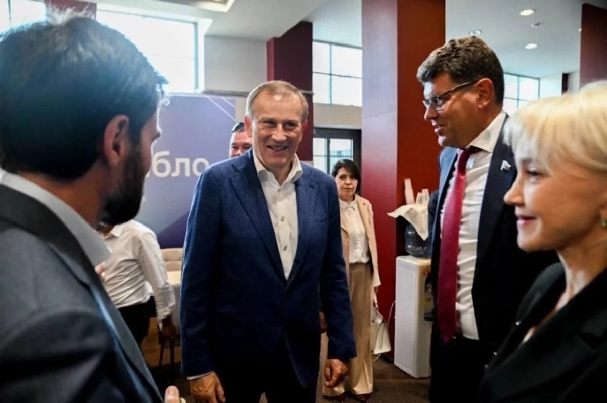    Дрозденко официально вступил в должность губернатора Ленинградской области