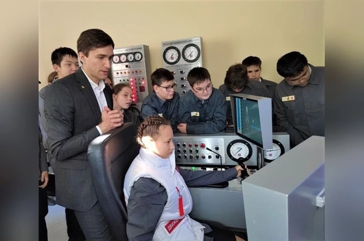    «Первые» в гостях у нефтяников: экскурсия в рамках федерального проекта