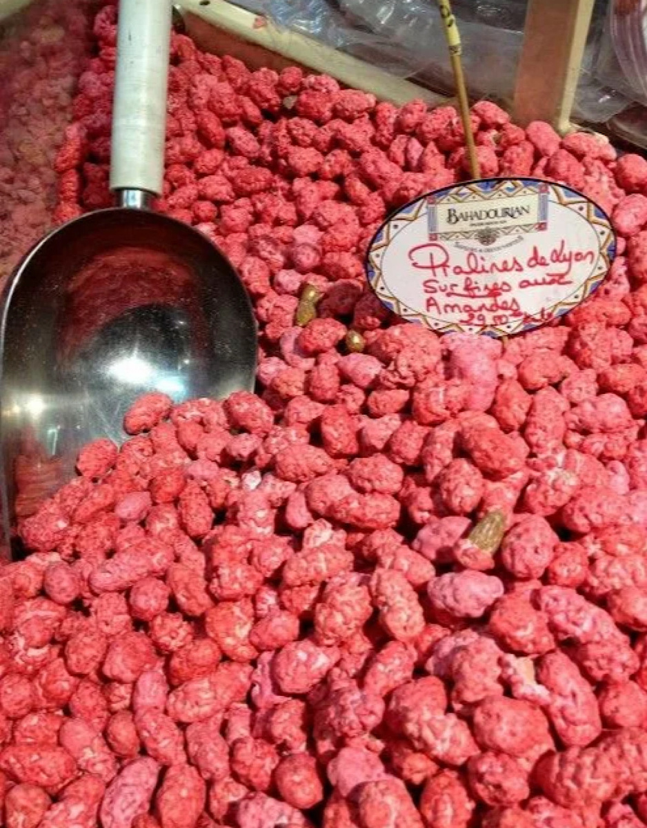 Фото: Pink Praline Tart Recipe Inspired by Lyon @ ru.pinterest.com