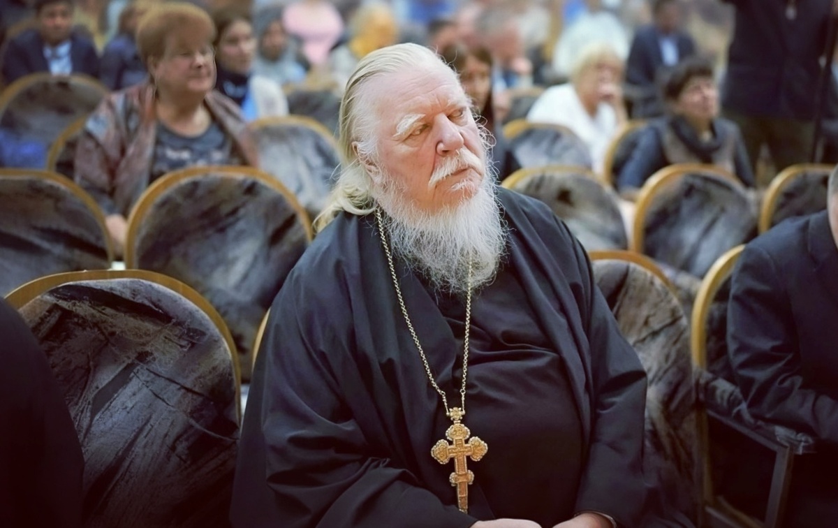 Димитрий Смирнов (07.03.1951 — 21.10.2020 гг.) — протоиерей, церковный и общественный деятель.