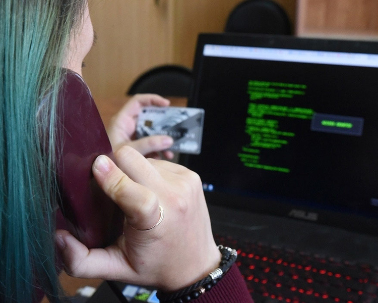     В Курской области прокуратура требует отмены кредитов многодетной матери