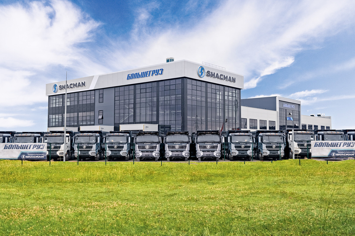 Три этажа и по 12 ворот с каждой стороны: станция построена с размахом