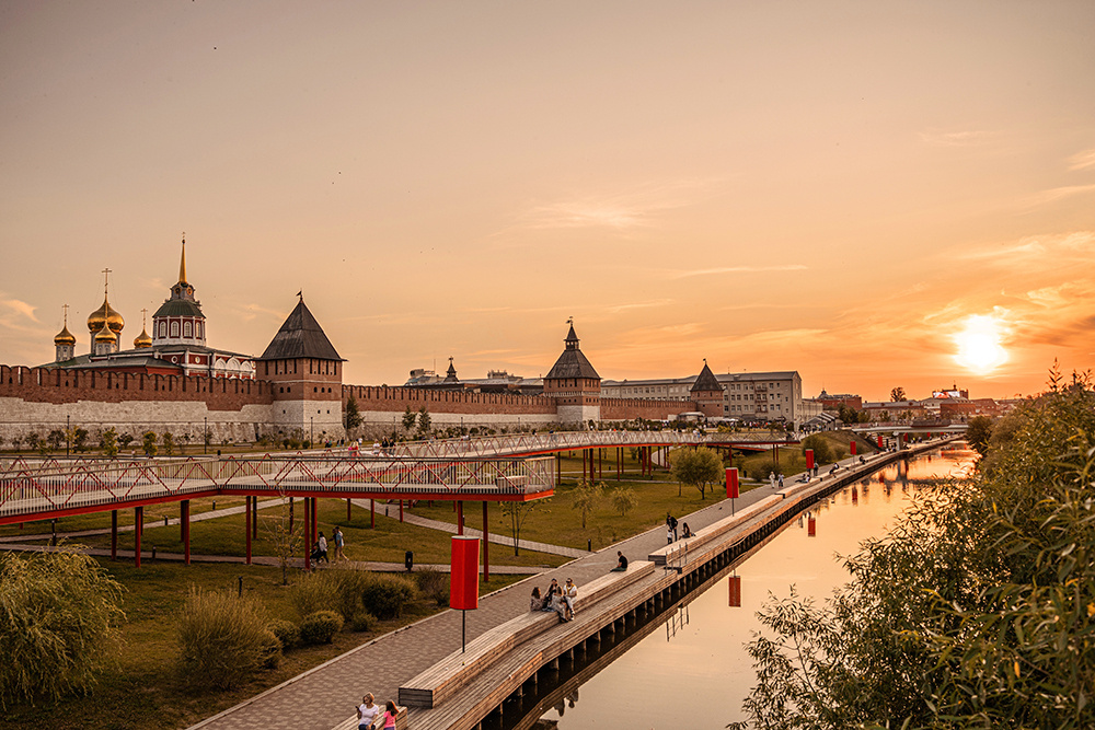    Фото: Nelli Nekrasova/Shutterstock/FOTODOM Несколько раз за историю Тульский кремль хотели разобрать, а в начале прошлого века он сам чуть было не рассыпался, так как никто за ним не присматривал