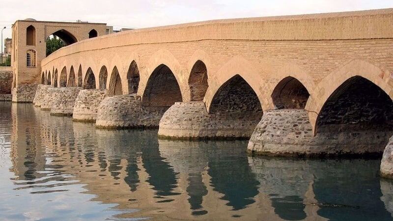 Мост Шахрестан