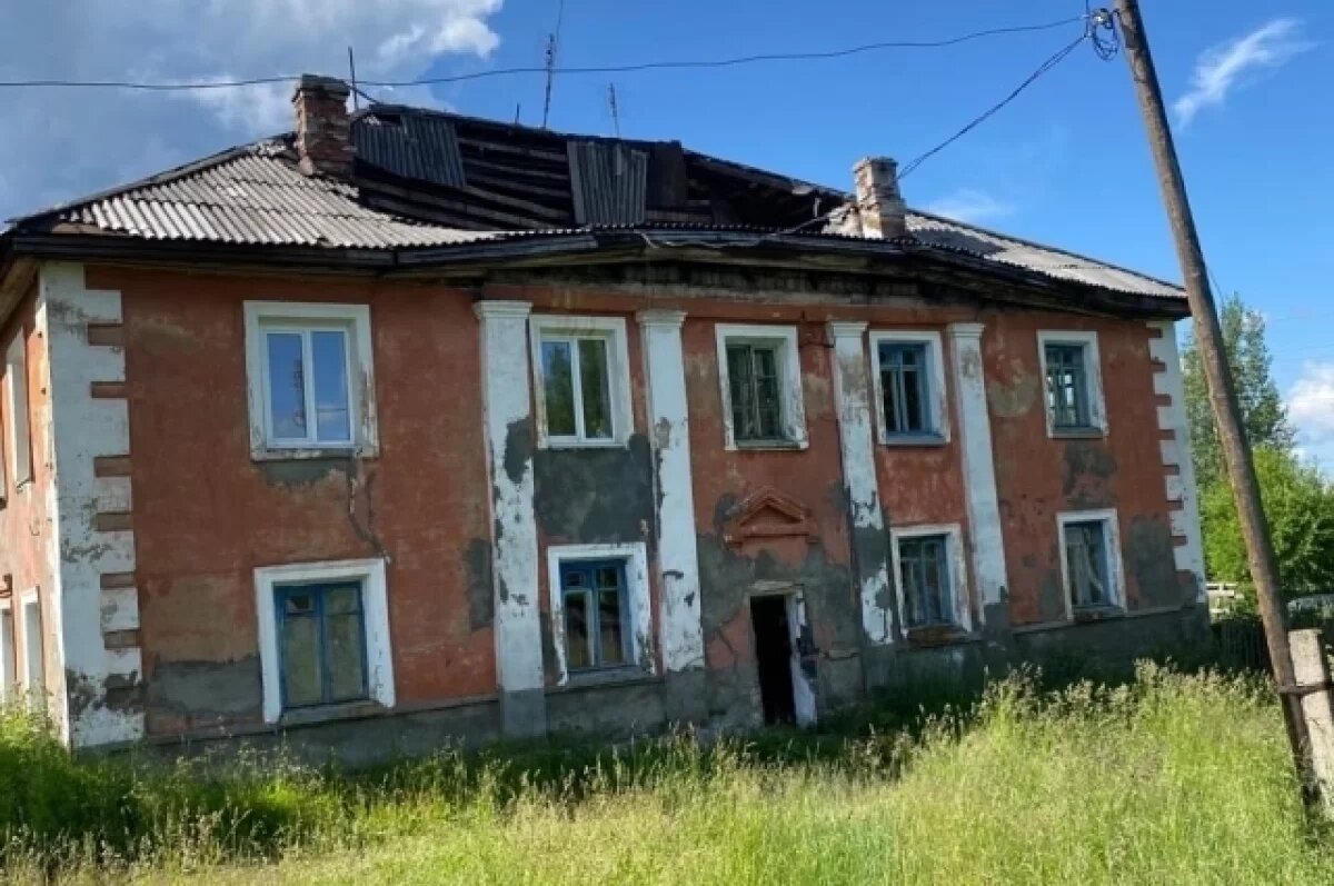    Строение находится в непригодном для жизни состоянии.