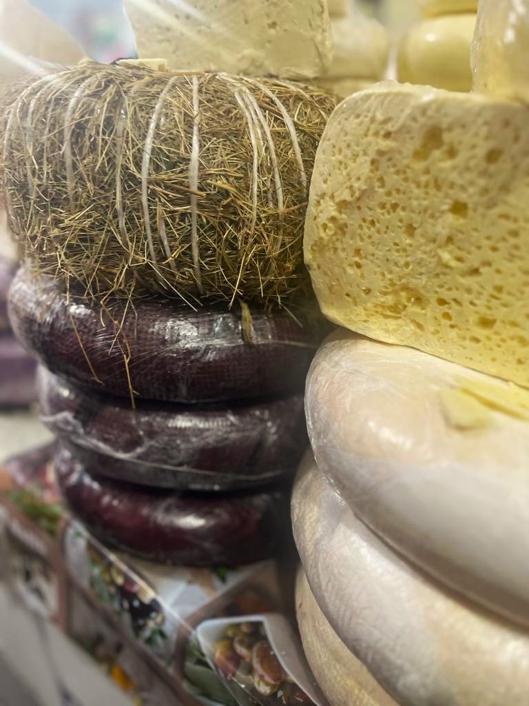 Сыры на рынке Дагестана