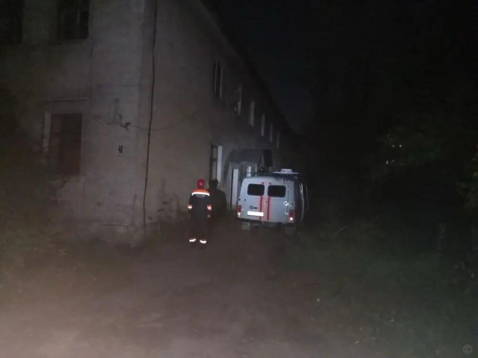    Аварийный дом по ул. Ярных, 40. Источник: barnaul.org