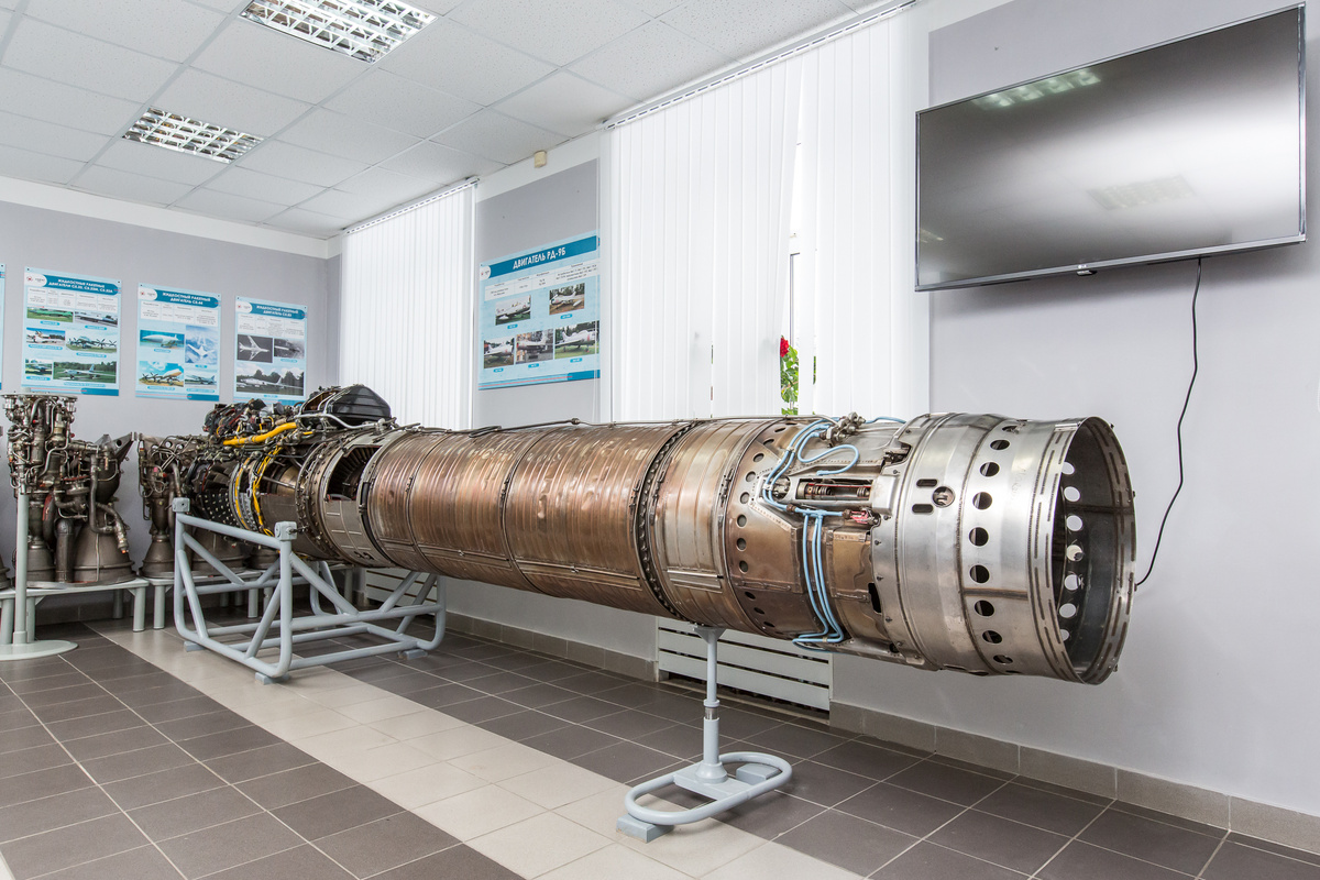 Авиадвигатель РД-9Б в зале музея ОДК-УМПО © ОДК