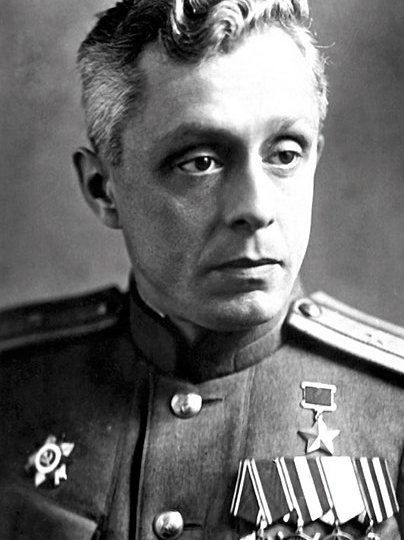 Его полк за два дня отразил десять немецких танковых атак. Подвиг полковника Николая Кольчака