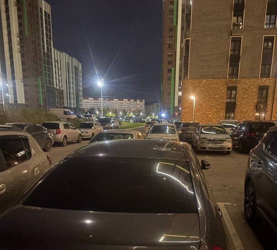    Разбившееся об машину яйцо. Источник: "В курсе 22"