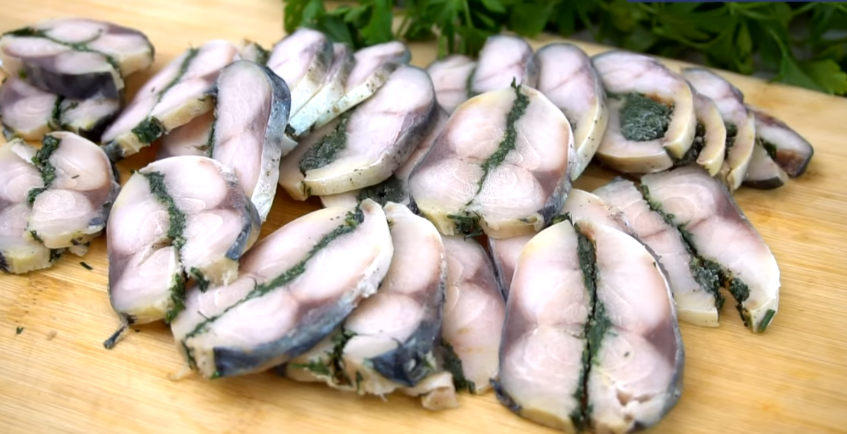 Засолка, которая покорит Вас с первого кусочка, тает во рту, а не в руках. Рыбное сало по рецепту привезенному с севера. Готовим про запас!