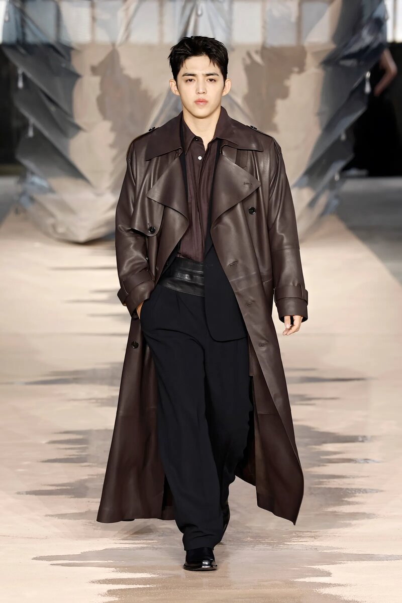    S.Coups из SEVENTEEN дебютировал на подиуме