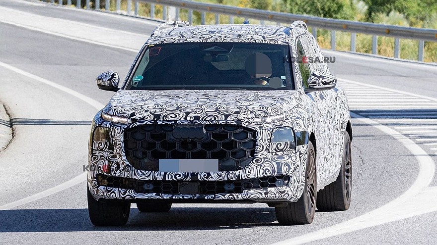    На фото: прототип флагманского кроссовера Audi Q9