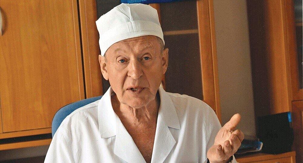 Я им даю четкую инструкцию, как дожить до 90 лет, но меня в упор не хотят слышать и просят дать обычное лечение. Доктор медицинских наук не