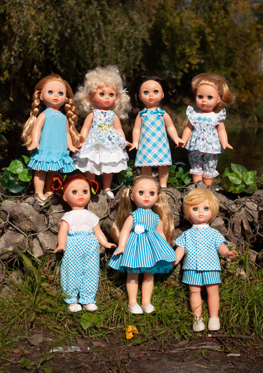 Ребятки на прогулке :)