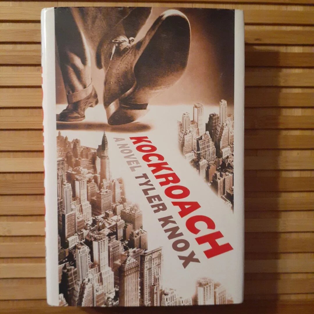 обложка романа "Таракан" Тайлера Нокса | источник фото PangoBooks