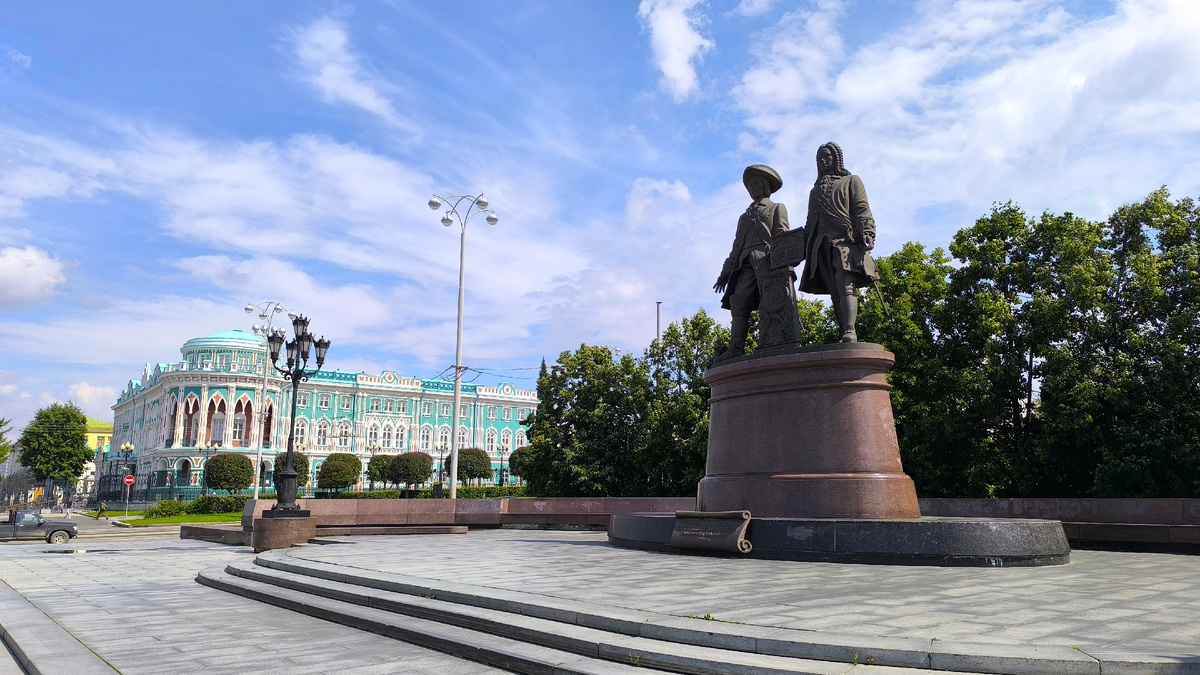 Основатели Екатеринбурга. Фото автора
