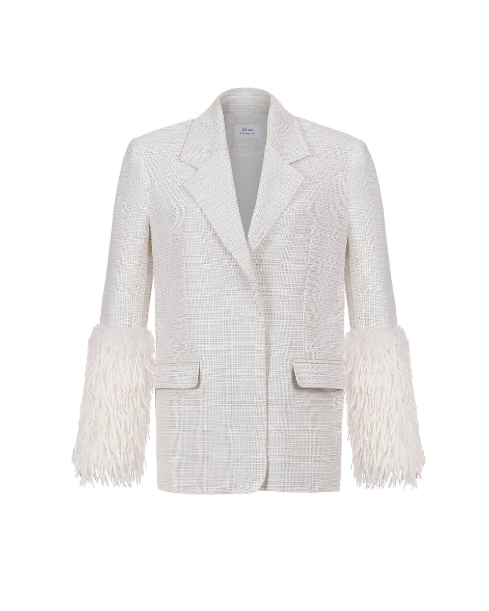 Подробнее: https://led-anna.ru/shop/zhilety-i-zhakety/zhaket-so-semnymi-elementami-na-rukavah/