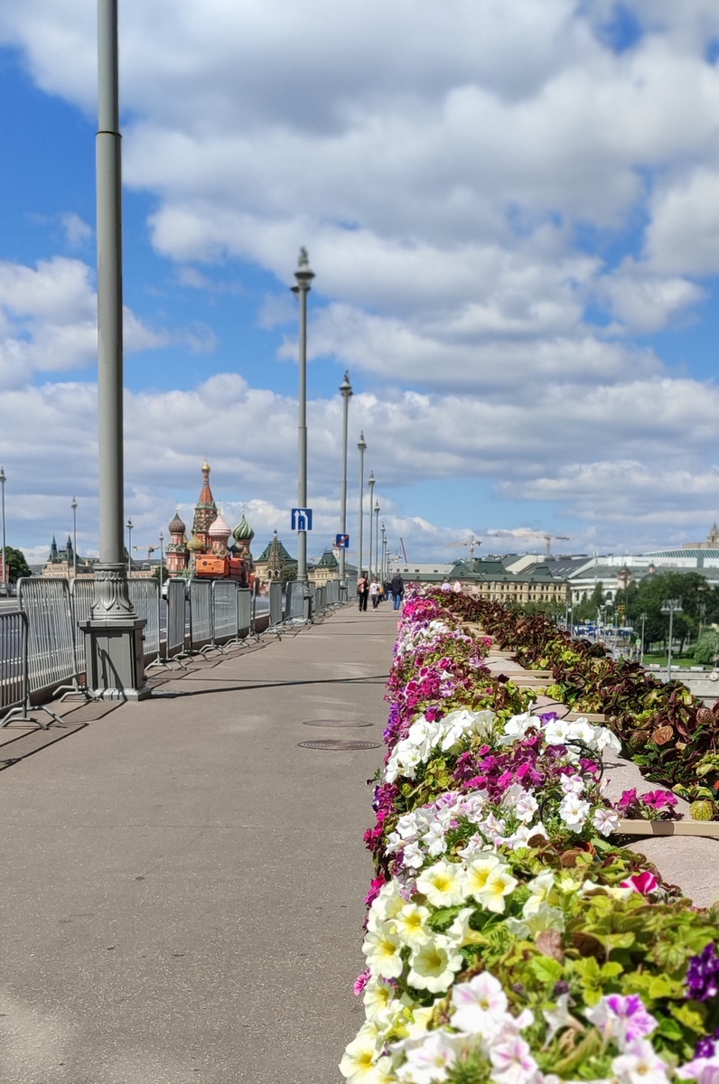 Где-то в Москве в хорошую погоду