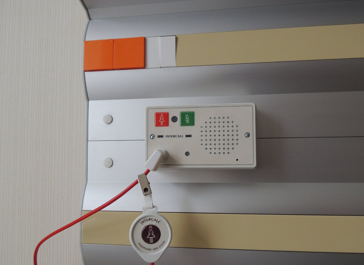 Вызывная панель L753 / выносная кнопка NP2