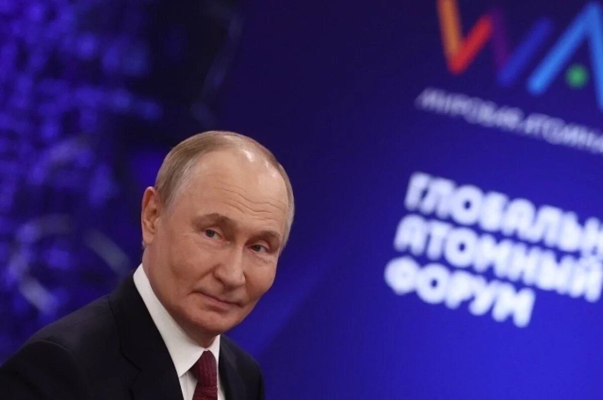    Путин заявил, что будущее за молодыми учеными и исследователями