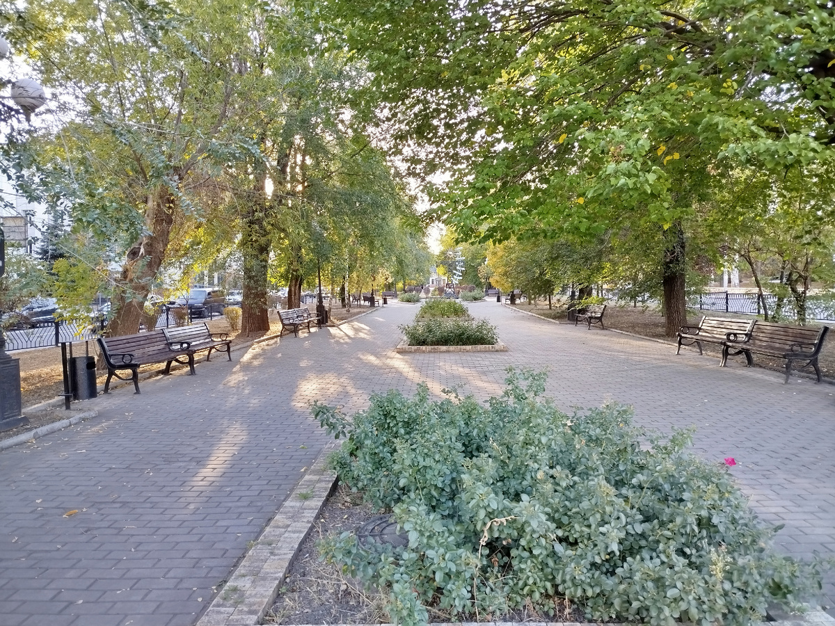 Начало бульвара Шевченко.