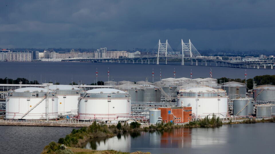     Индия попросила у США разрешить закупки нефти у Ирана и Венесуэлы ANATOLY MALTSEV/EPA/TASS