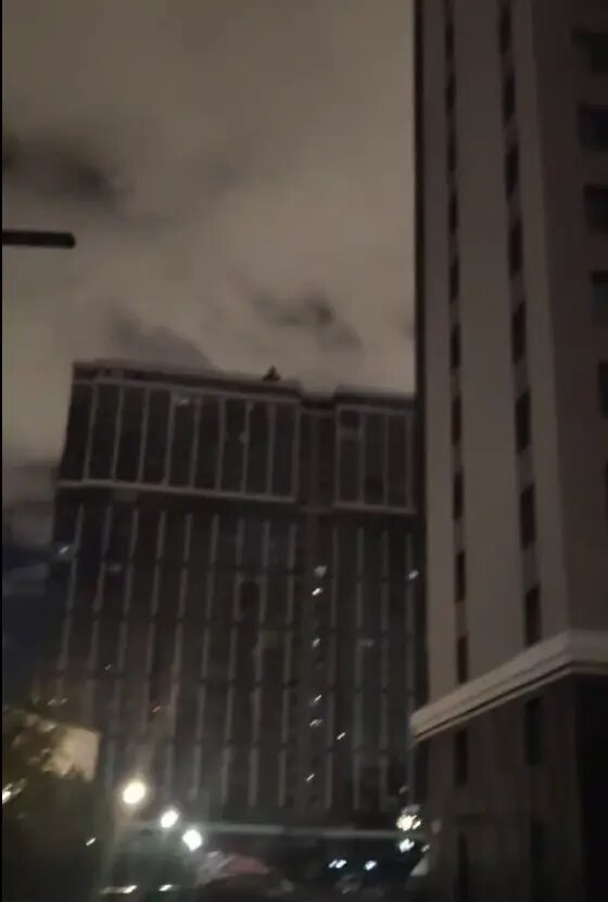    Фото: стоп-кадр видео из телеграм-канала «Мегаполис | ДТП и ЧП | Санкт-Петербург | Питер»